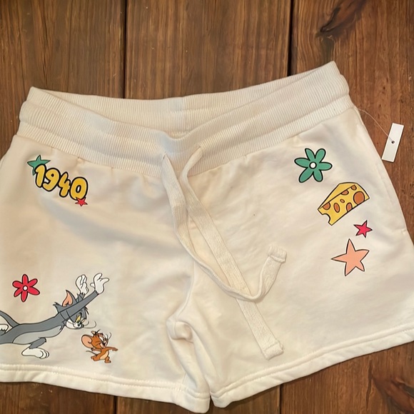 Tom and Jerry Shorts New - Picture 11 of 16